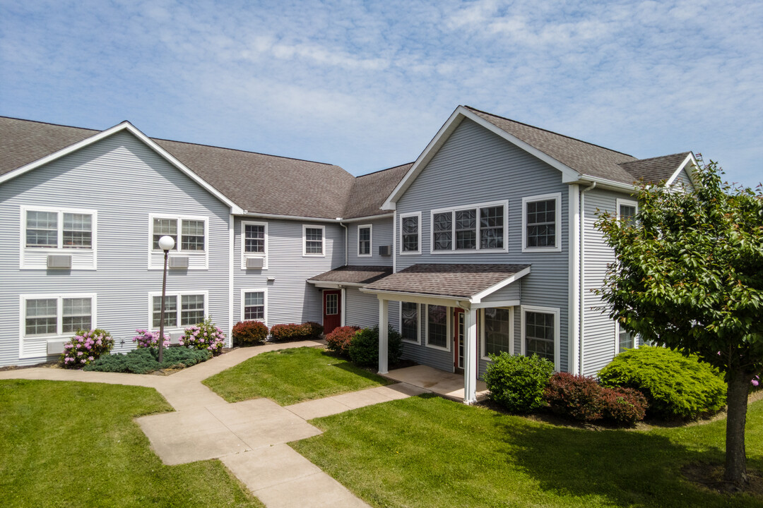 Monroe Estates in Berwick, PA - Foto de edificio