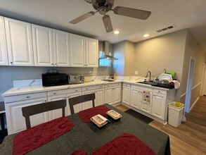 13895 Peach Grove Ln in Corona, CA - Building Photo - Building Photo