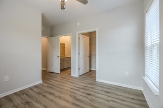 Fairview Terrace in Ellenwood, GA - Foto de edificio - Interior Photo