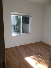 11741 40th Ave NE in Seattle, WA - Foto de edificio - Building Photo