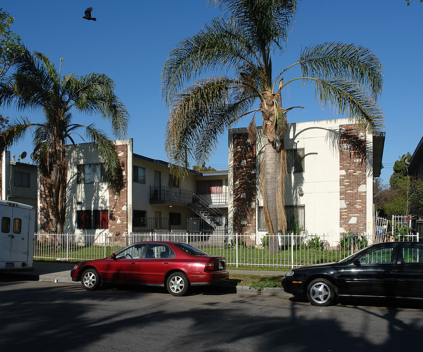 922 S Townsend St in Santa Ana, CA - Building Photo