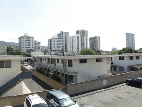 2615 Kaaha St in Honolulu, HI - Building Photo - Building Photo