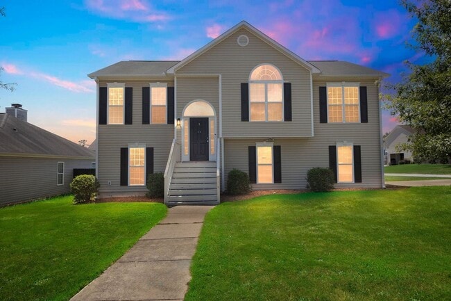 property at 2815 Nancy Dr
