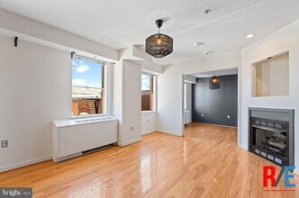 815 King St in Alexandria, VA - Building Photo - Building Photo