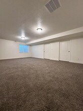225 950 E in Tremonton, UT - Foto de edificio - Building Photo