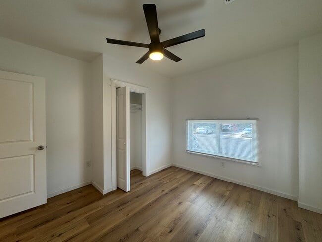 3274 Ward St, Unit 1 in Pittsburgh, PA - Foto de edificio - Building Photo