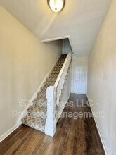 129 Brooklyn Ave in Kansas City, MO - Foto de edificio - Building Photo