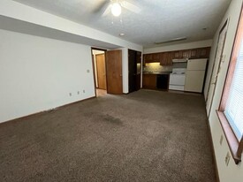1517 6th Ave in Huntington, WV - Building Photo