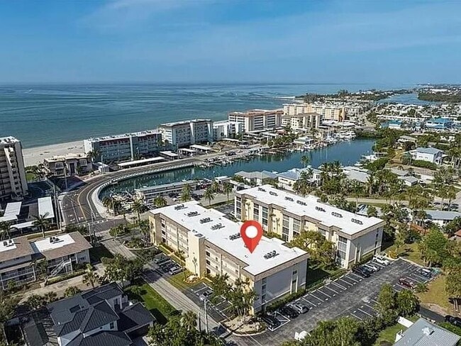 property at 995 La Guna Dr