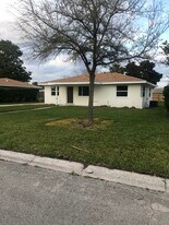 825 14th Ave N in Jacksonville Beach, FL - Building Photo