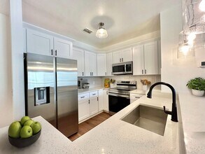 8124 Claire Ann Dr in Orlando, FL - Building Photo - Building Photo
