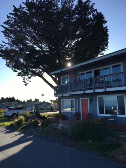 1325 Prospect Ave in Capitola, CA - Foto de edificio