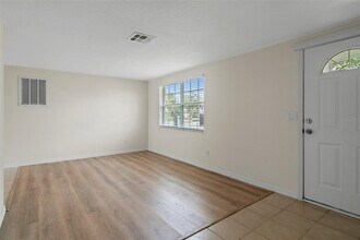9740 Lamantin Dr in Port Richey, FL - Building Photo - Building Photo