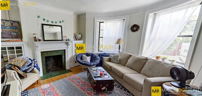 54 Babcock St, Unit 2 in Brookline, MA - Building Photo - Building Photo