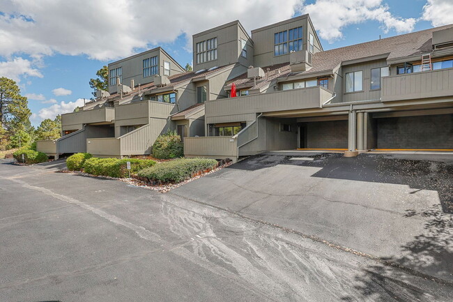 property at 2650 Valley View Dr