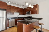 2948 W Cortland St, Unit 3 in Chicago, IL - Building Photo - Building Photo