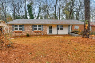 611 Bransford Rd in Augusta, GA - Building Photo