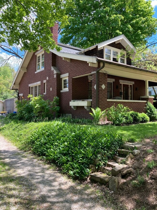 property at 808 N Washington St