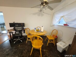 4 Union Ave in Norwalk, CT - Foto de edificio - Building Photo