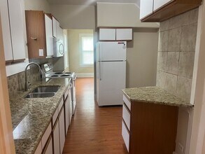 208 S Laurel Ave in Charlotte, NC - Building Photo - Building Photo
