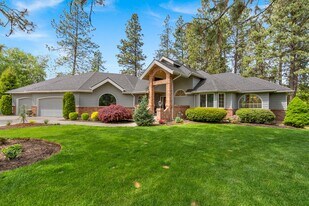 602 W Bradford Ct in Spokane, WA - Building Photo