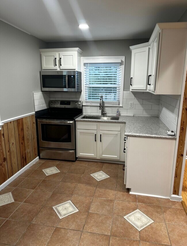1294 Landis Ave in Pittsgrove, NJ - Building Photo - Building Photo