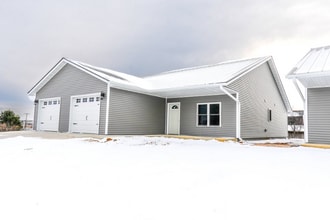 713 Salsbery Cir in Hillsboro, WI - Building Photo - Building Photo