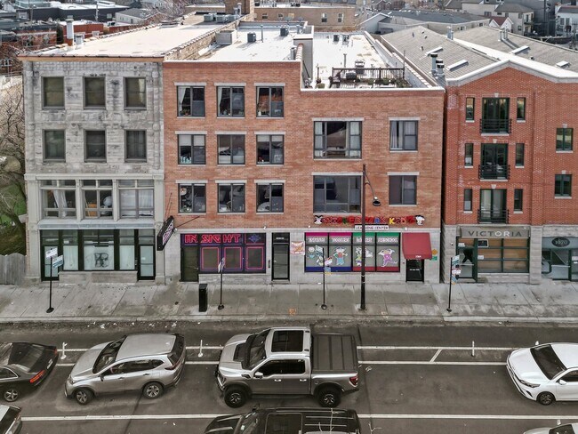 property at 1064 N Milwaukee Ave