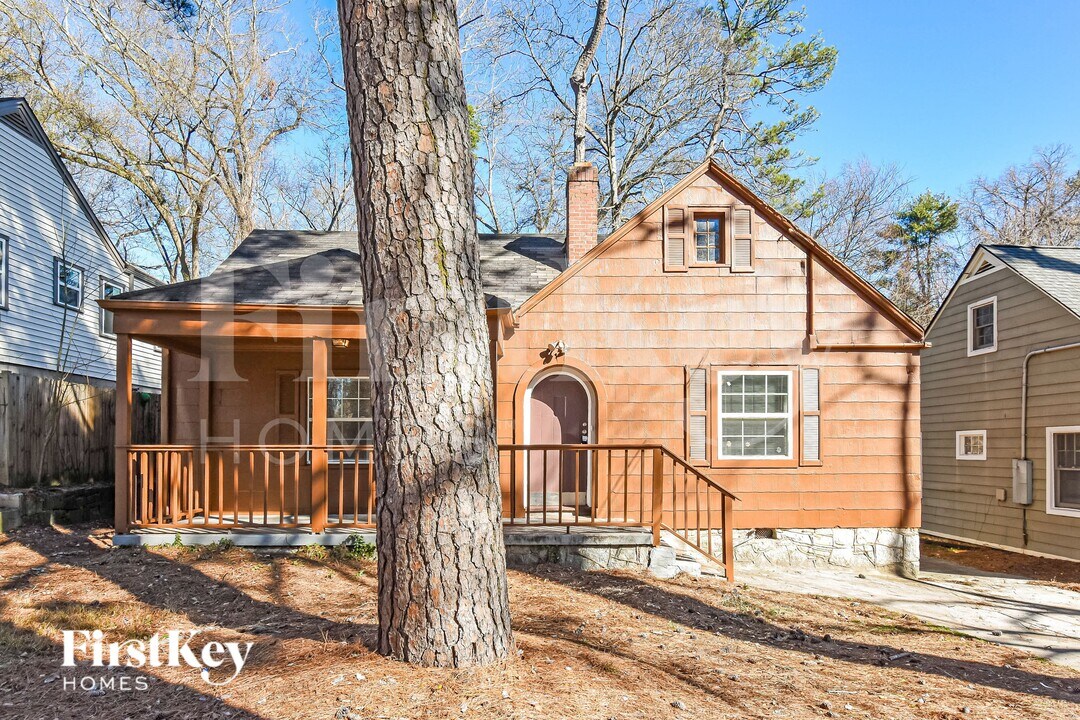 1567 Mayflower Ave SW in Atlanta, GA - Building Photo