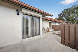 4934 Sable Pine Cir in West Palm Beach, FL - Building Photo