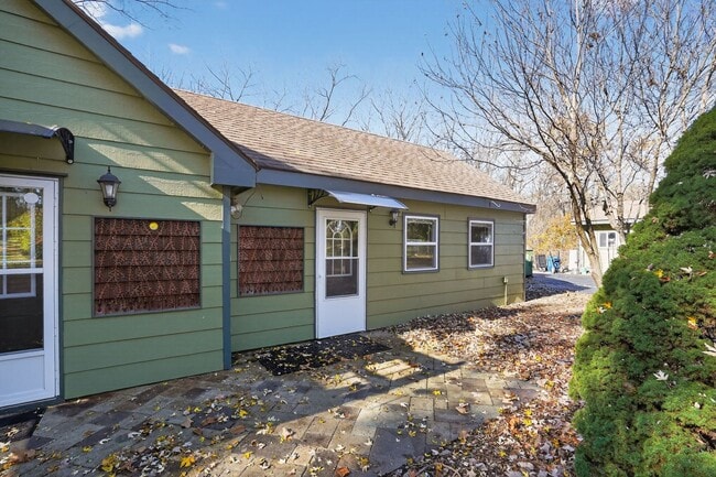 1036 Guerin Rd in Libertyville, IL - Building Photo - Building Photo