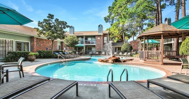 Westmount at London Park Apartments in Houston, TX - Building Photo - Building Photo