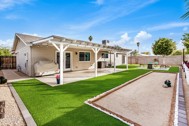 14202 N 38th Pl in Phoenix, AZ - Building Photo - Building Photo