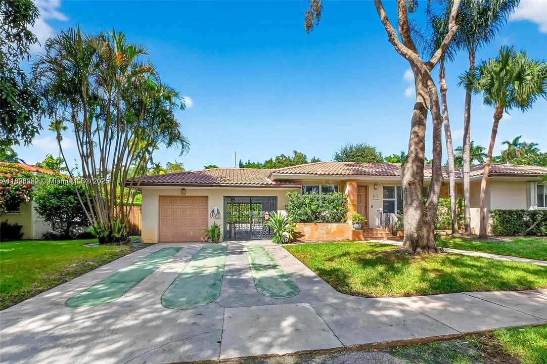 839 NE 97th St in Miami Shores, FL - Building Photo