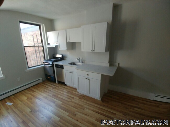 21 Sheafe St in Boston, MA - Building Photo - Building Photo