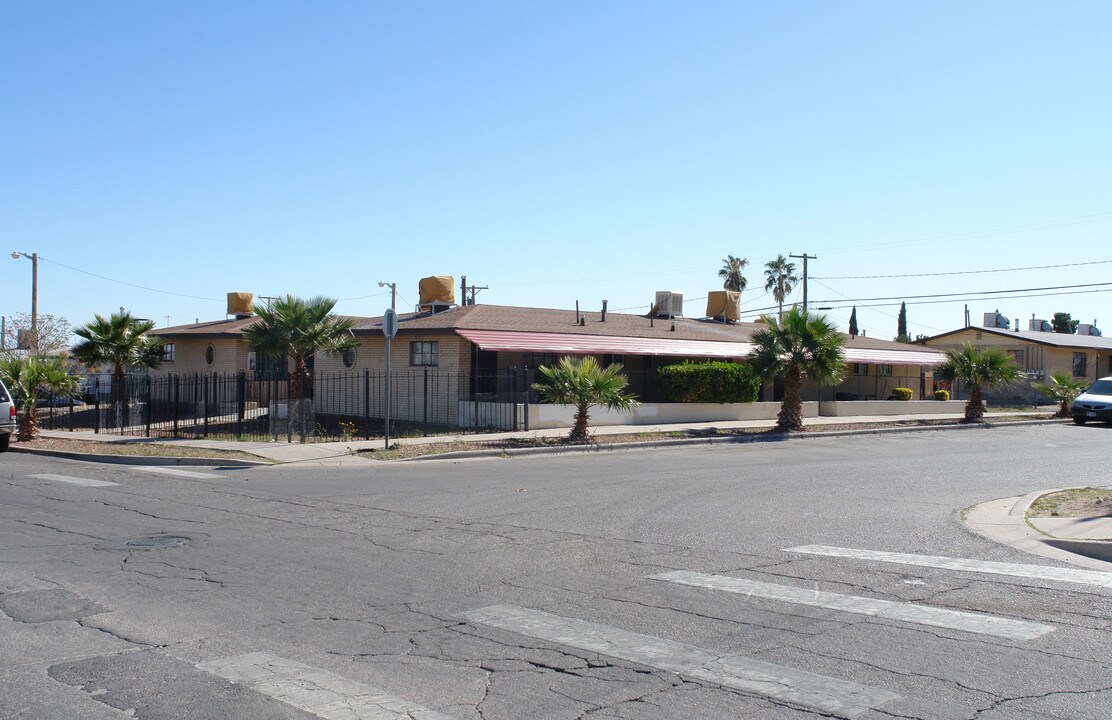 3800 Lincoln Ave in El Paso, TX - Building Photo