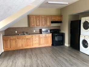 4449 Brown St, Unit #2-2 in Lake Charles, LA - Building Photo - Building Photo