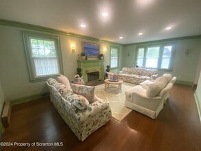 1008 Electric St in Scranton, PA - Building Photo - Building Photo