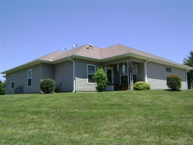 Cottages of Frankfort - SENIOR Community in Frankfort, KY - Foto de edificio - Building Photo