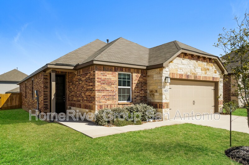 6624 Hummel Pnes in Converse, TX - Building Photo