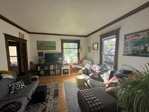 7 Barton Ave SE in Minneapolis, MN - Building Photo - Building Photo