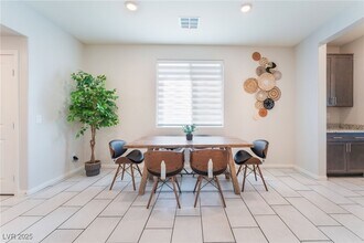 433 Borgato Ct in Las Vegas, NV - Building Photo - Building Photo