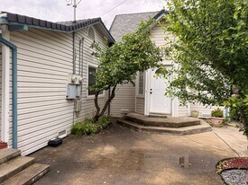 5511 San Francisco Blvd in Sacramento, CA - Building Photo