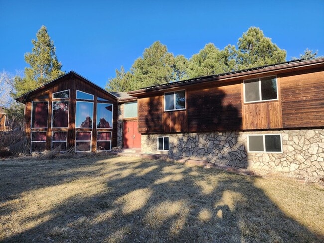 property at 2364 S Carr St