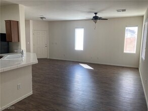 6237 Clapton Way in Las Vegas, NV - Building Photo - Building Photo