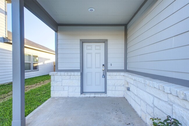 3918 Windy Whisper Dr in Brookshire, TX - Building Photo - Building Photo