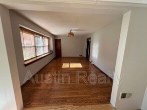 9567 Cantwell Dr in Affton, MO - Building Photo - Building Photo