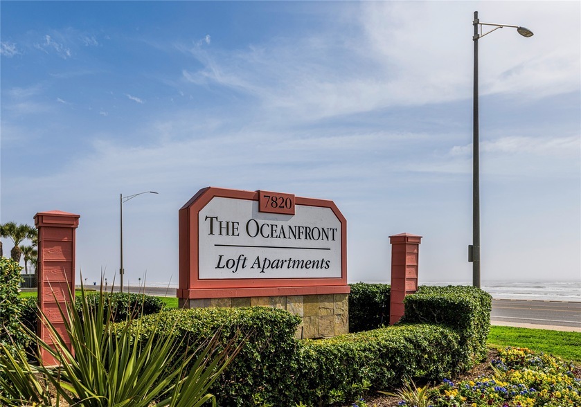 7820 Seawall Blvd, Unit 111 in Galveston, TX - Building Photo