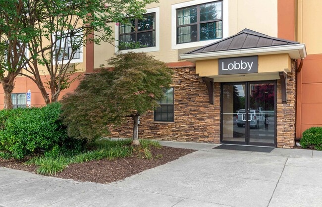 Furnished Studio-Atlanta - Duluth in Duluth, GA - Foto de edificio - Building Photo