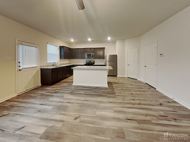property at 921 Mallorie Ln